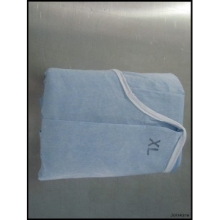 Disposable sterile spunlaced surgical gown