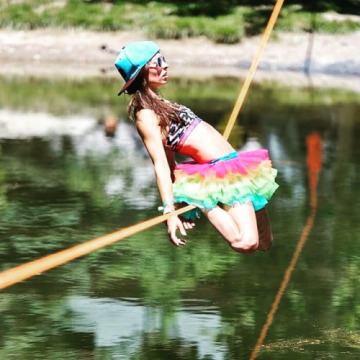 Línea deportiva Slack Line de 50 mm con línea de ayuda