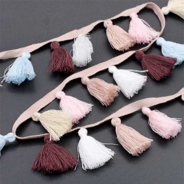 Different color yarn tassel tape