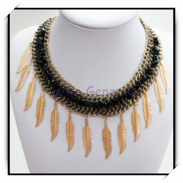 Black Stone Wrapped Leaf Charm Light Weight Gold Necklace Set