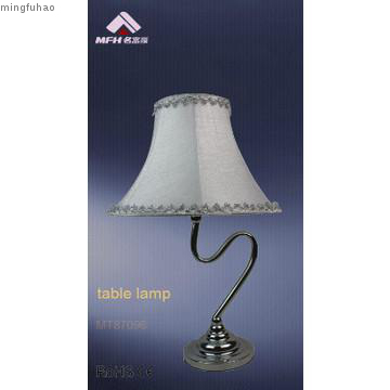 Lace fabric shade bedside table lamp