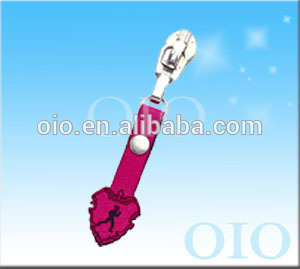 fashion alloy shining slider with rubber puller