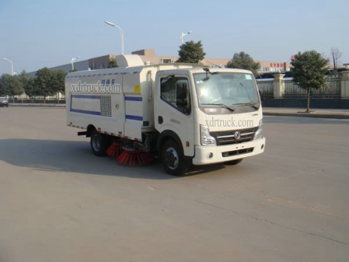 4CBM Dongfeng Compact Sample Collection Truck Sweeper Road