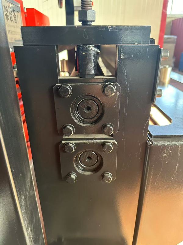 Reliable Flat Bridge Cutting Machine for Industrial Use