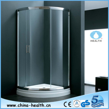 Sliding design shower cubicle for gym