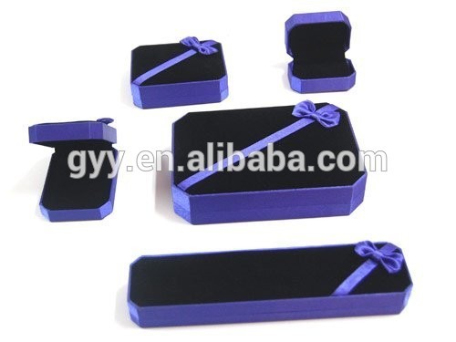 Elegant jewelry paper box