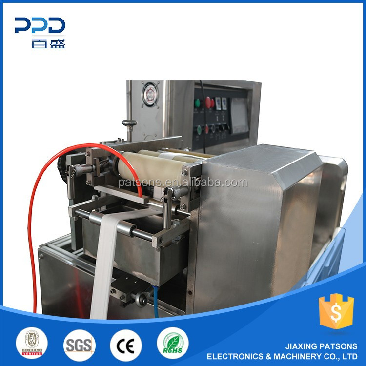 Factory price automatic single wet wipe side sealing packing machine