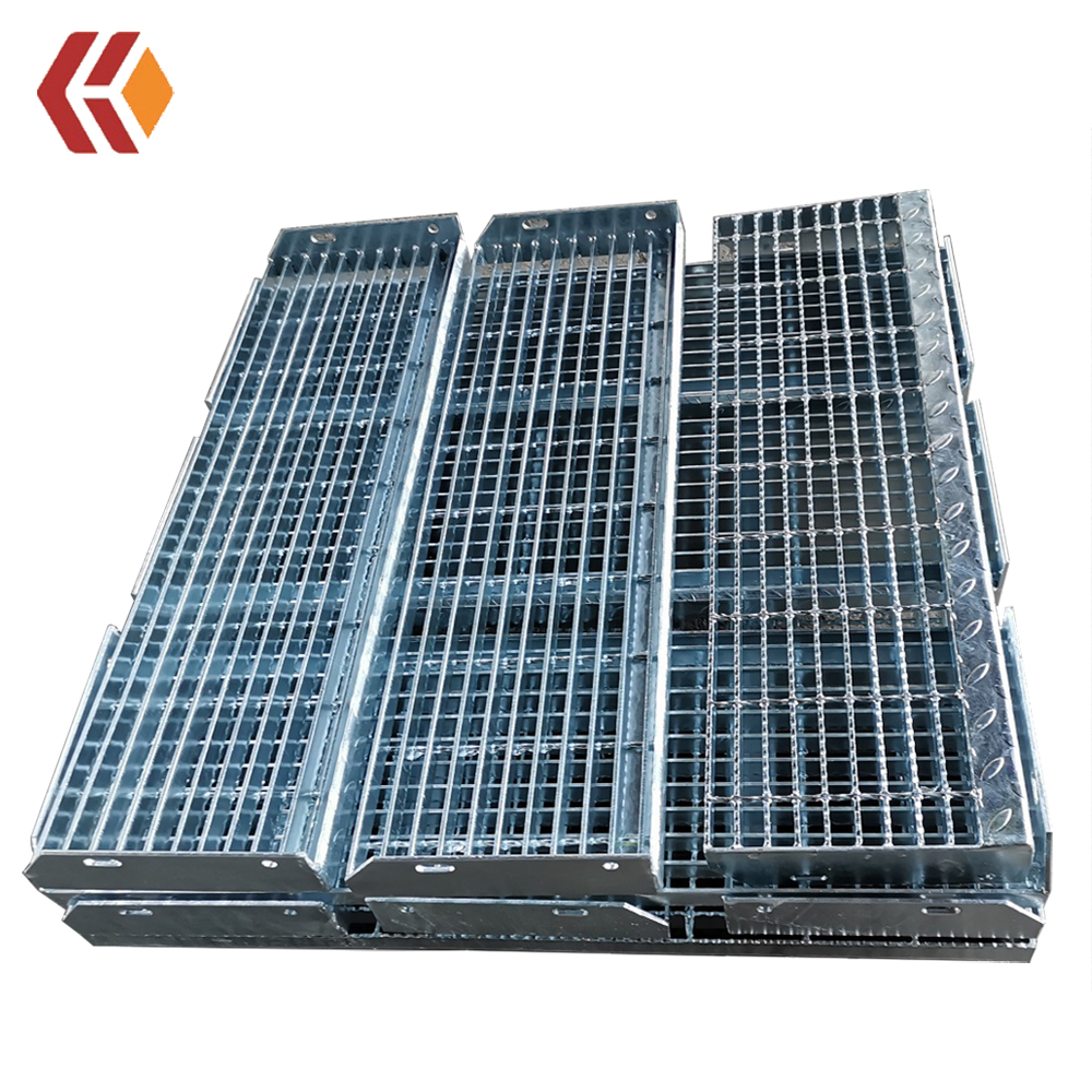 Galvanized Steel Stair Tread with Checkered Plate / T3 Stair Tread