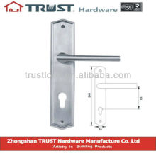 TRUST LP245: matel lever handle with casting lock plate