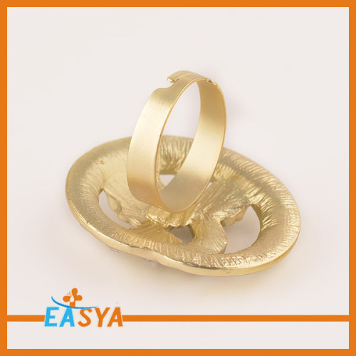Wholesale Crystal guld blomma E alfabetet stor Ring billigt