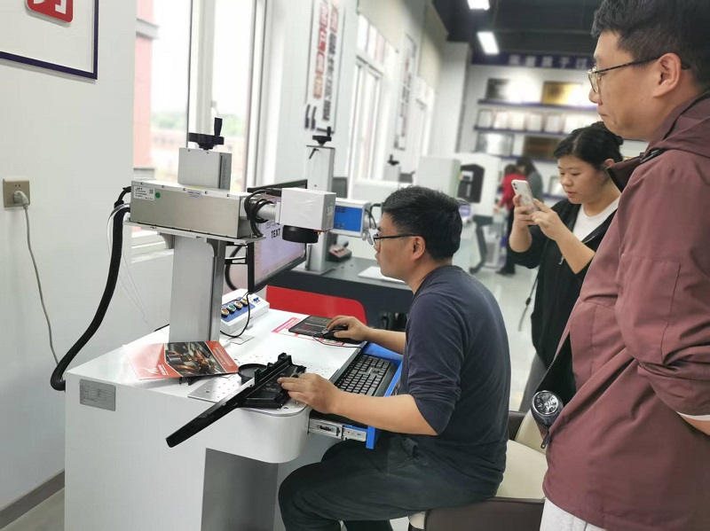 Chuke Intelligent UV Laser Marking Machine Facilitates Auto Parts Traceability Upgrade; On-site Sample Receives High Approval!