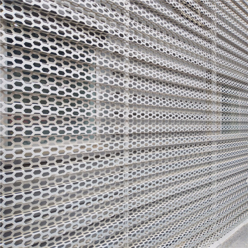 Screenwall di lamiera perforata architettonica
