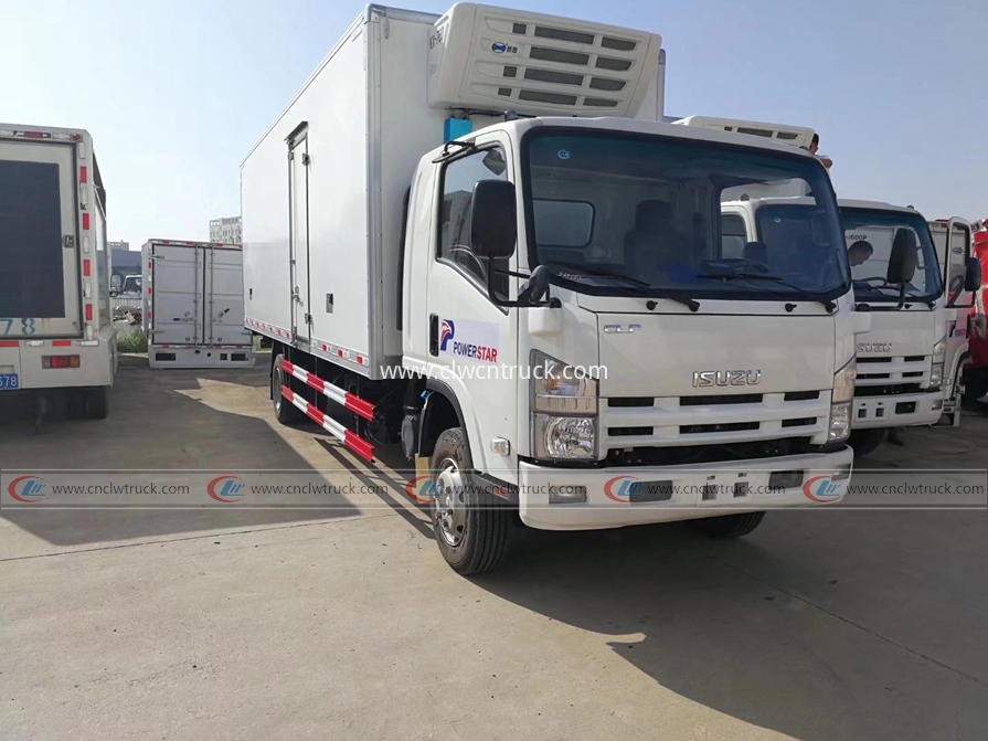 ISUZU cargo truck