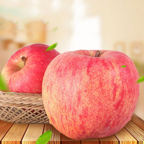 Pomme avec des fruits sucrés et juteux