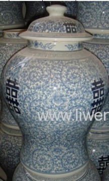 Blue And White Porcelain Table Vase Pottery?