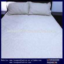 King Size Solid Embroidery Patchwork Quilt & Pillowcases 3 pcs Bedding Sets