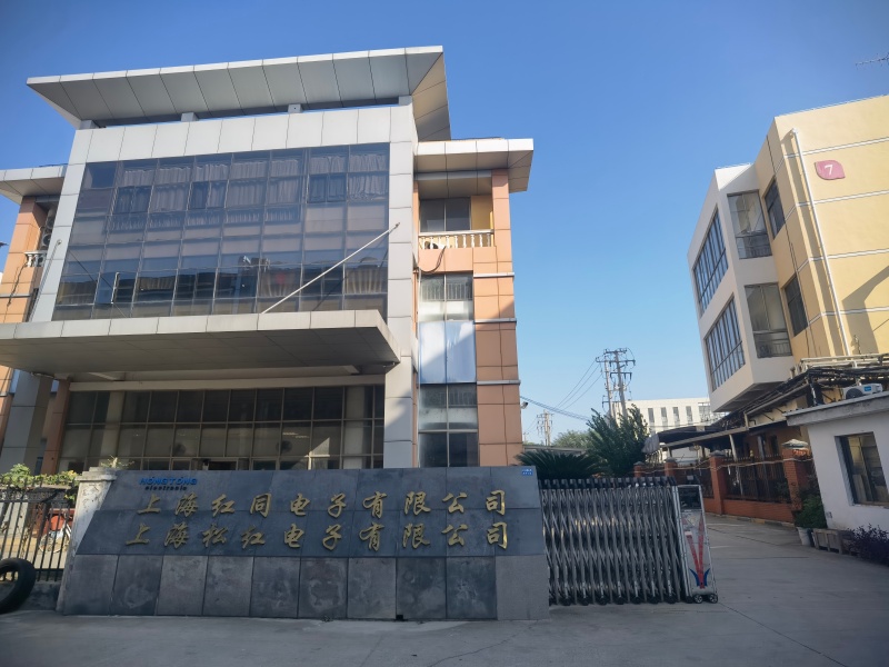 имя по умолчанию default name