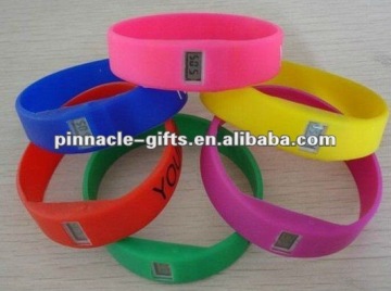 customized silicone wristbands