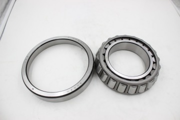 China made high quality Tapered roller bearings 30220 roller bearings