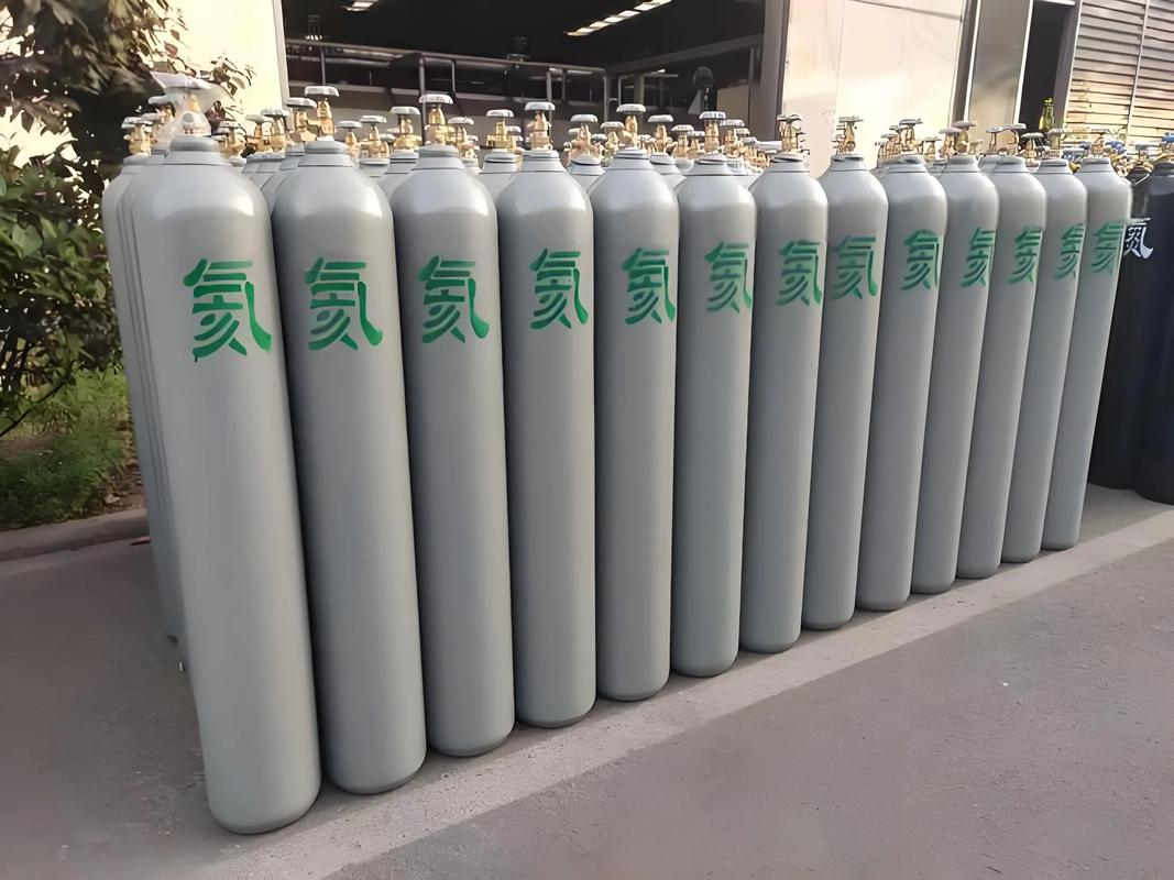 অতি-উচ্চ বিশুদ্ধতা হিলিয়াম গ্যাস Ultra-high purity Helium Gas