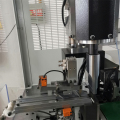 Automatische Nylon -Reißverschluss -Ultraschall -Schließende Schneidmaschine