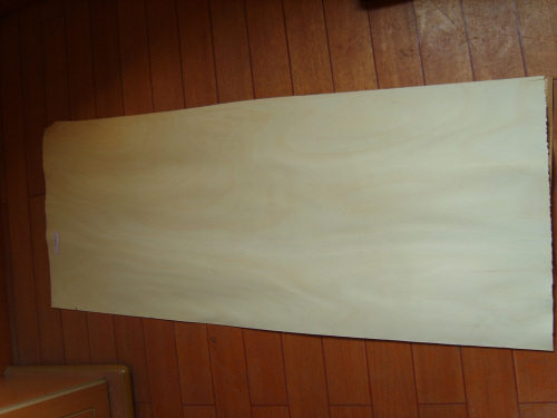 Beech veneer for door