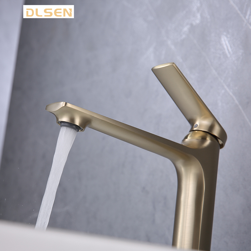 single lever basin faucet