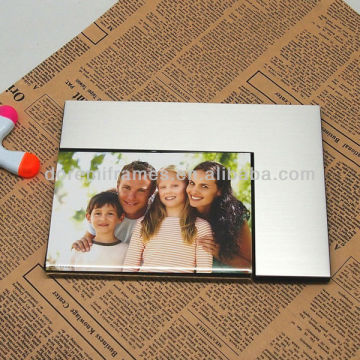 Unique aluminum and curved glass photo frames wholesale
