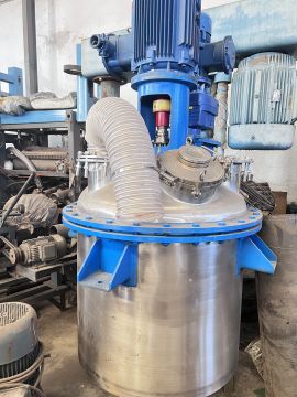 High speed reaction mixing tank