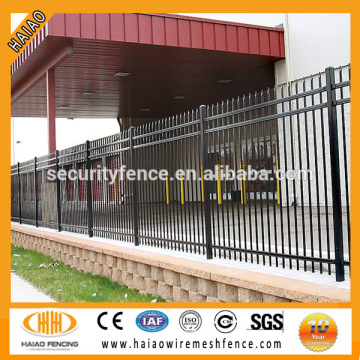 Competitive price black powder coated rolled picket fencing