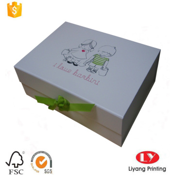 White Magnetic Cardboard Gift Box With Ribbon