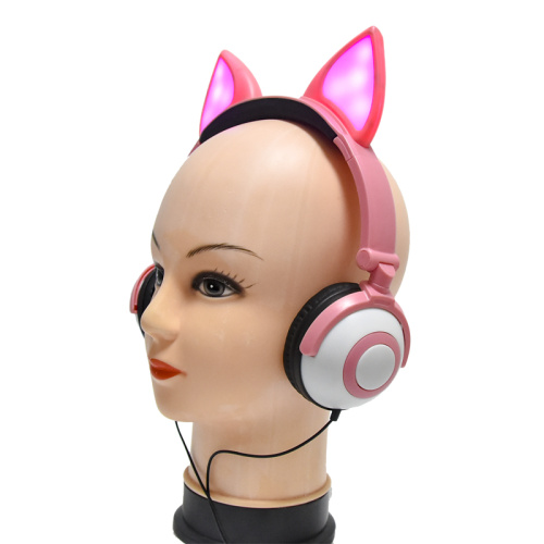 Sensitivity 103dB cute cheap headphone with colorful light