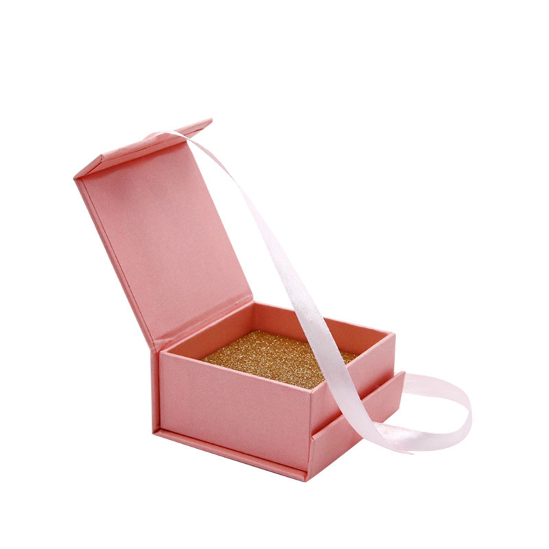 صندوق الشريط الوردي مخصص للمجوهرات عبوة