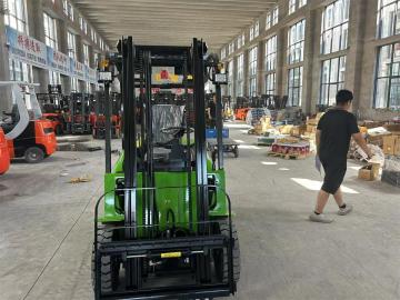 Low Price And Efficient Electric Forklift Upgraded