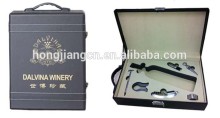 wine and wine set gif box in leather