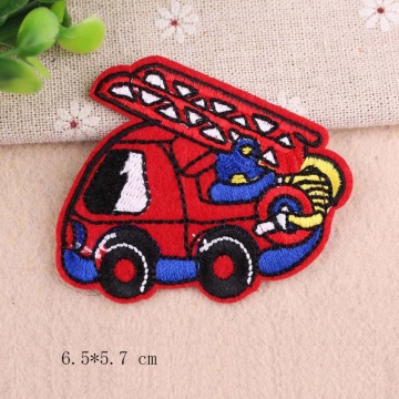 漫画のおもちゃ刺繍子アップリケ車のパッチ