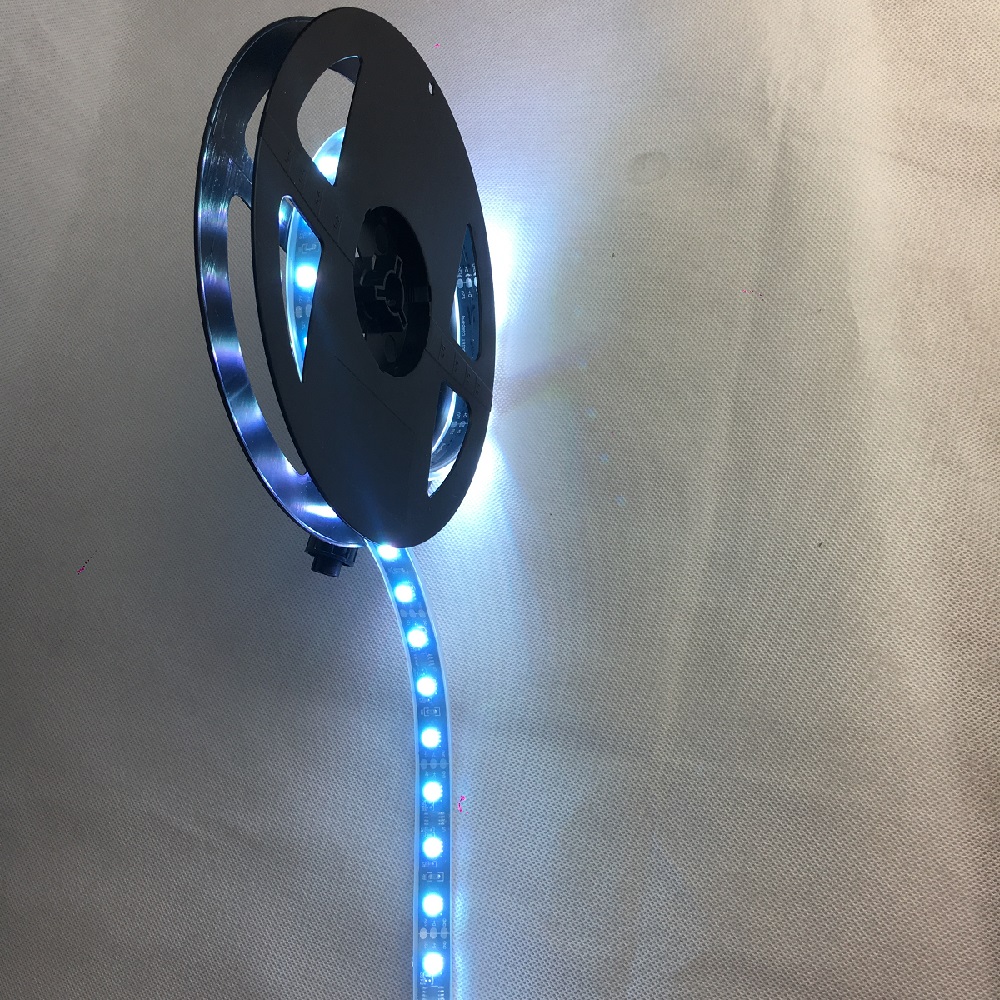 Värinvaihto RGB DMX LED -köysivalo