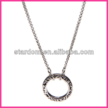 Stainless steel circle pendant necklace