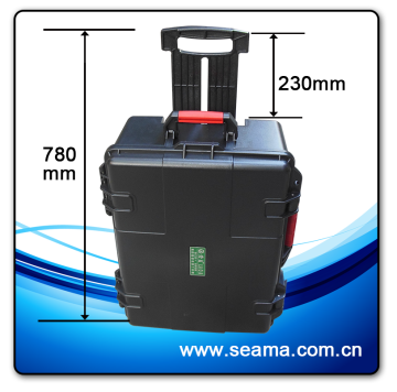 Water desalination device,mobile desalination plant,seawater desalination system