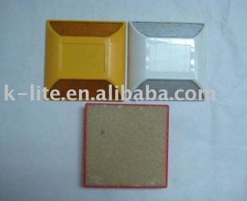 two way reflective lens pavement marker