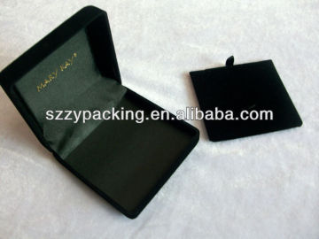 black hinged velvet ring box