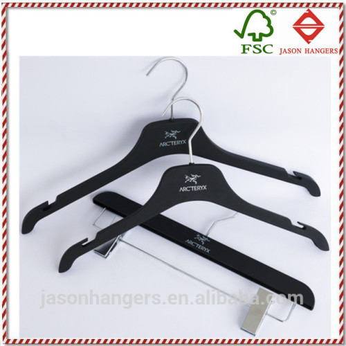 PL5001N quality custom black soft touch plastic clothes hangers cloth hangers clothing hangers