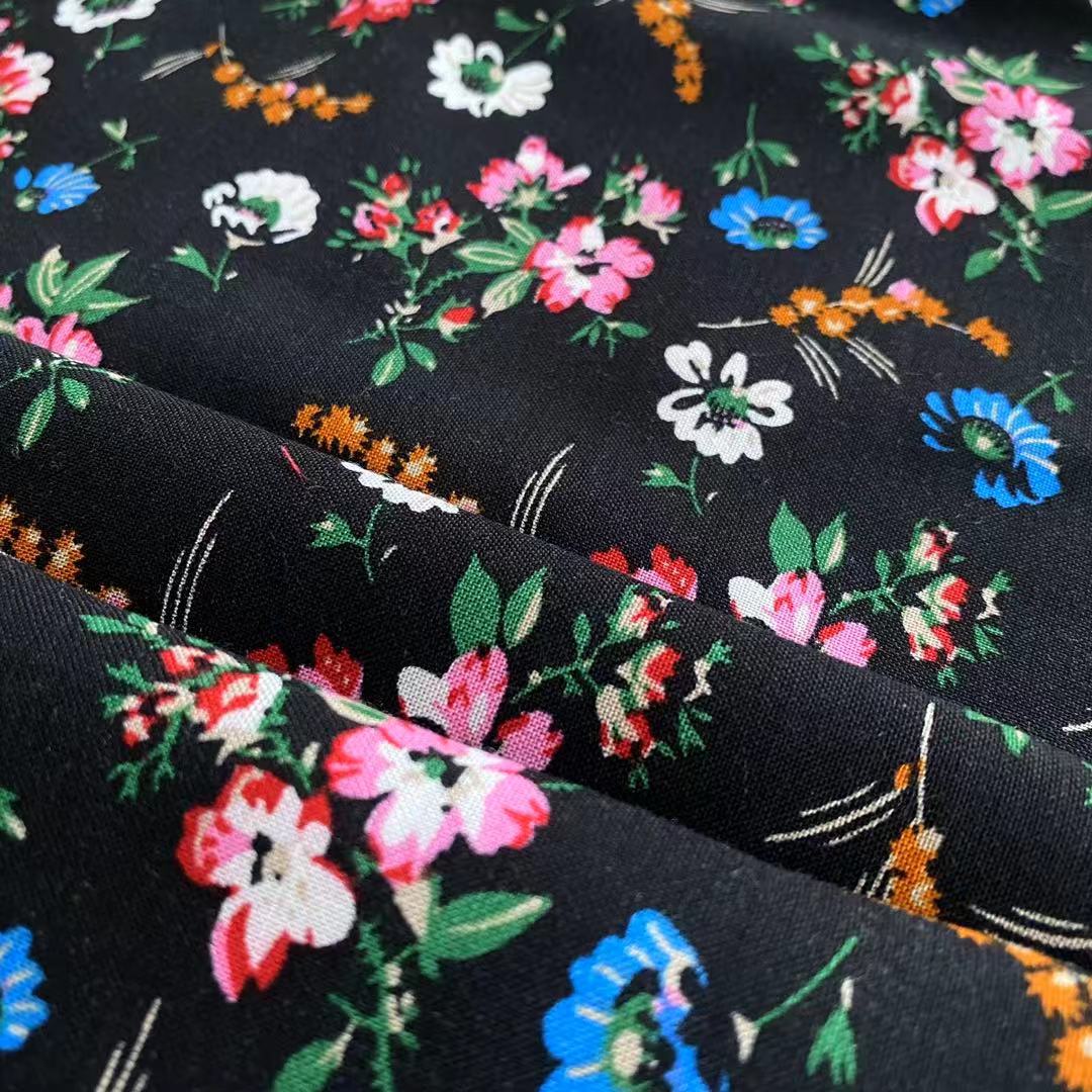 Original 105GSM Eleganter Blumendruck 100% Rayon Stoff für Kleid 30s