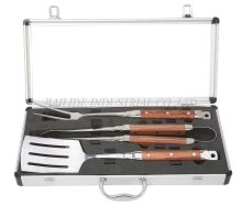 2017 High Quality Portable Fireplace Wooden Long Handle Barbeque Silicone BBQ Tools Sets