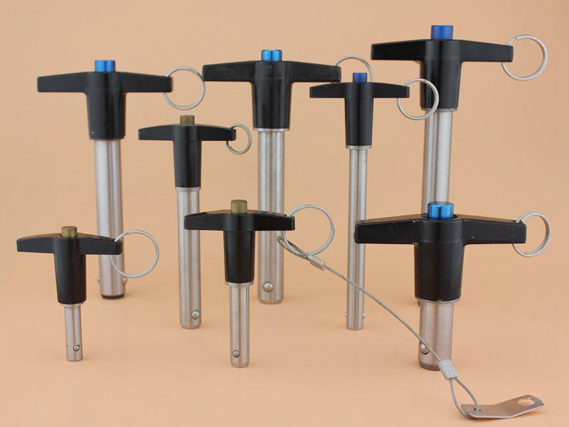 T Fogantyús golyórögzítő gyorskioldó csapok