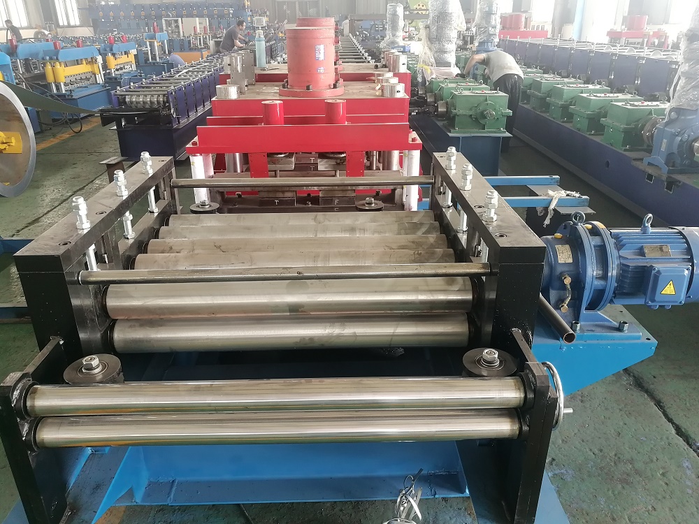 Guardrail roll forming machine, guardrail crash barrier forming machine