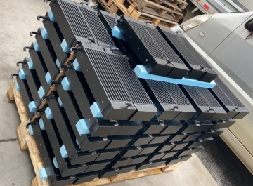 Radiator assembly for forestry vehicles