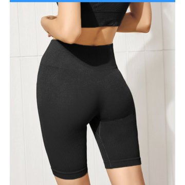 Kumportable Yoga Shorts Para sa Babae