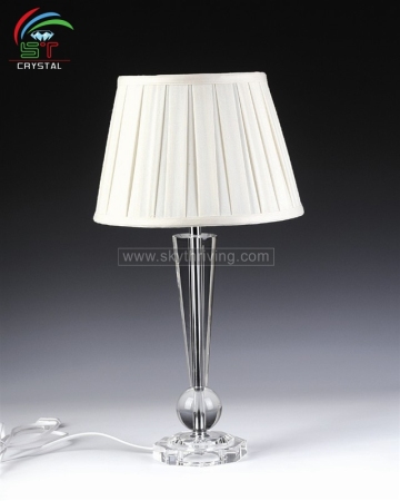 Upscale crystal table lamp