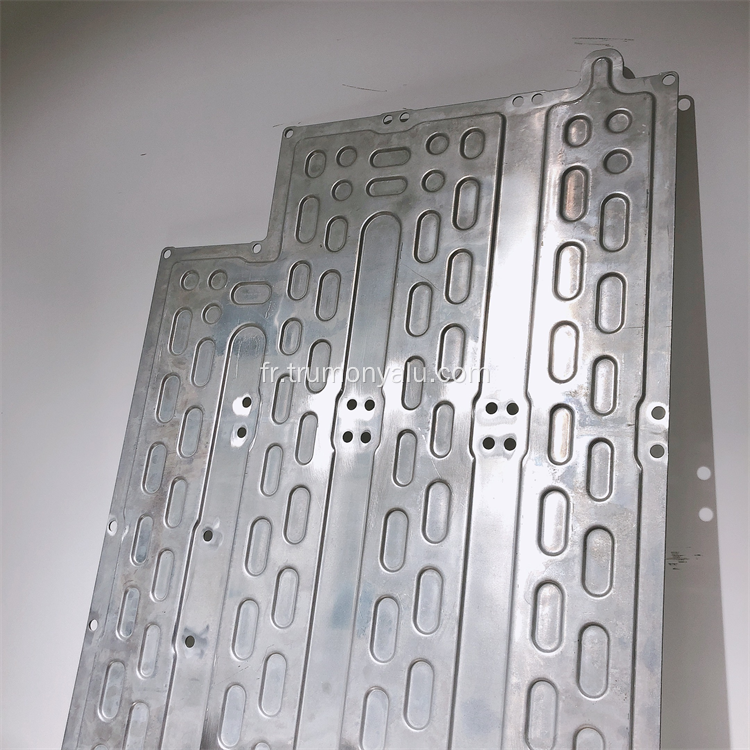 Plaque de refroidissement en aluminium d&#39;extrusion hybride du véhicule